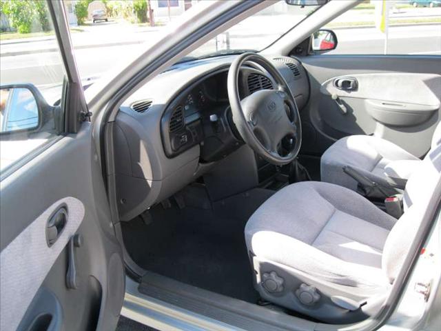 2003 Kia Spectra 24 Box