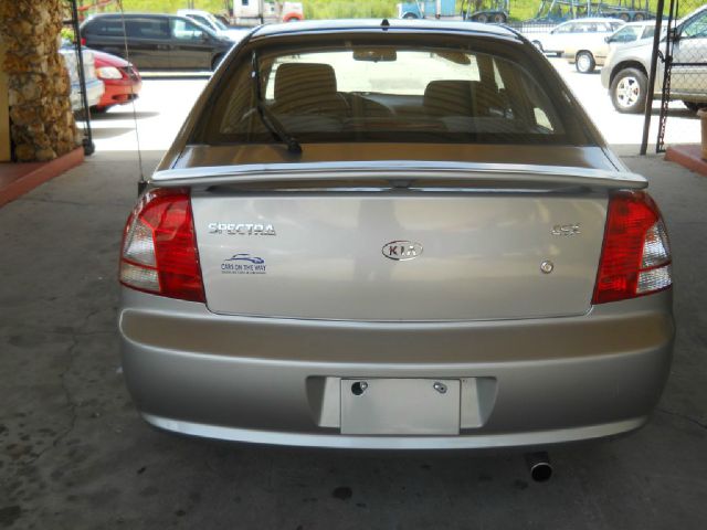 2004 Kia Spectra XLS