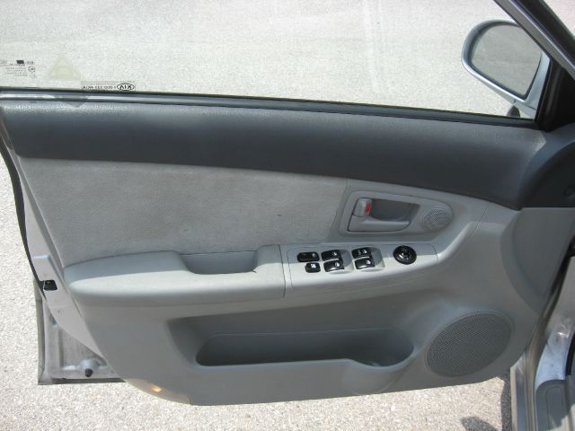 2006 Kia Spectra Open-top