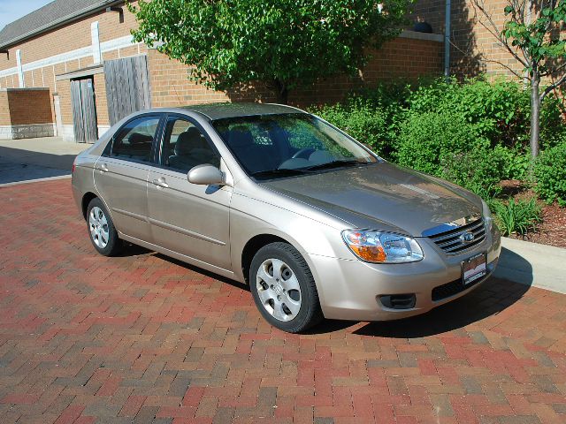 2007 Kia Spectra AWD, REAR DVD, Navigation, 3RD ROW, Mem/heat Seats