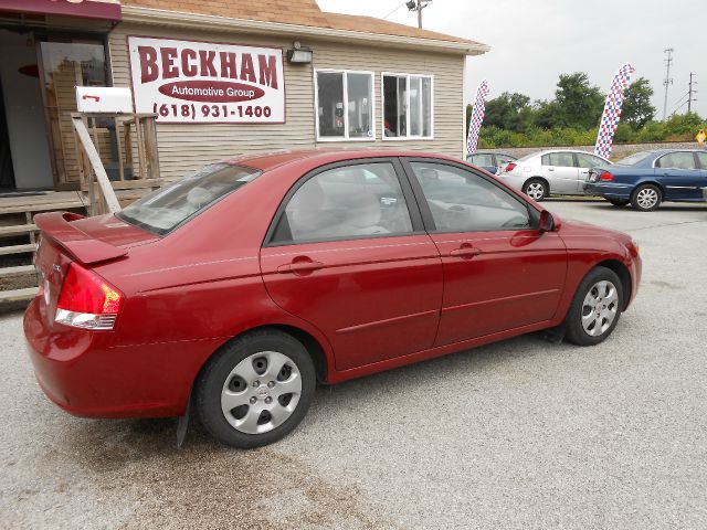 2008 Kia Spectra AWD, REAR DVD, Navigation, 3RD ROW, Mem/heat Seats