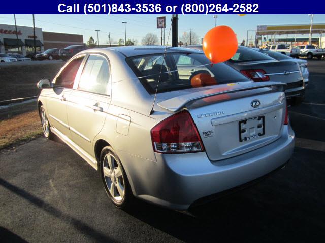 2009 Kia Spectra AWD, REAR DVD, Navigation, 3RD ROW, Mem/heat Seats