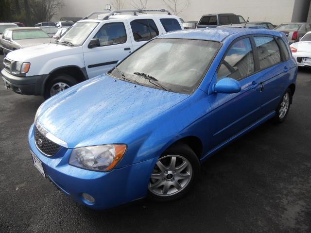 2005 Kia Spectra5 W/leather