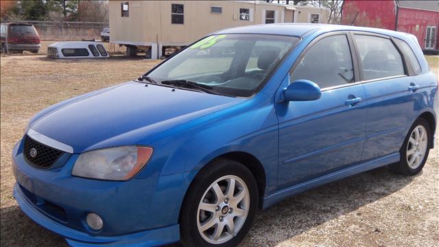 2005 Kia Spectra5 Base