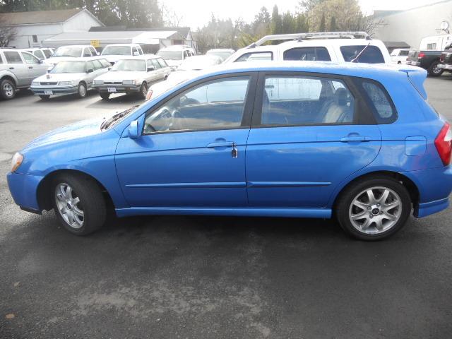 2005 Kia Spectra5 W/leather