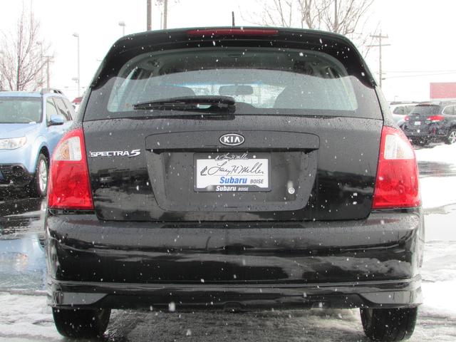 2006 Kia Spectra5 Base