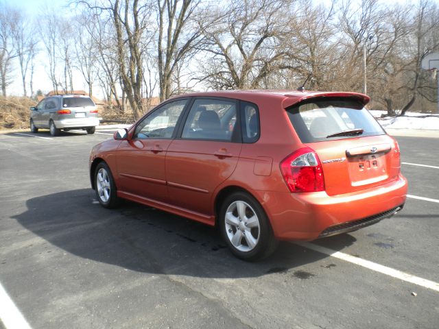 2007 Kia Spectra5 Base