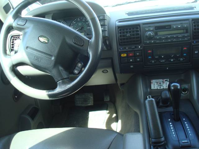 1999 Land Rover Discovery II Base