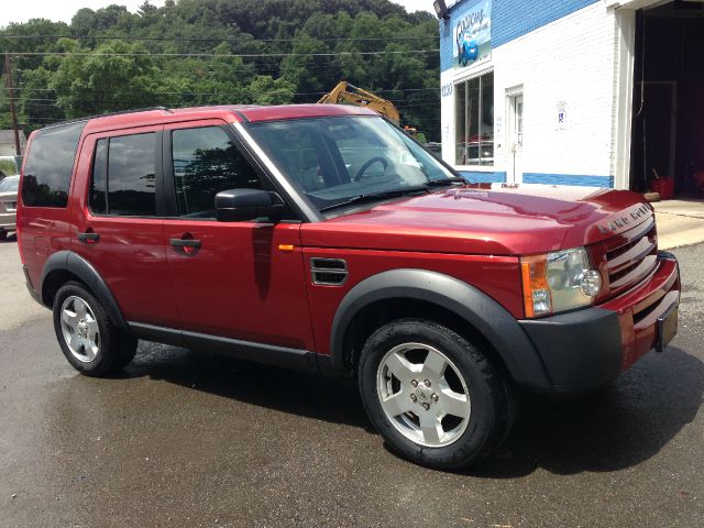 2006 Land Rover LR3 Red Line