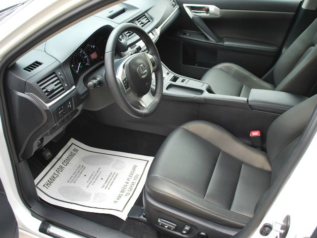 2012 Lexus CT 200h Base