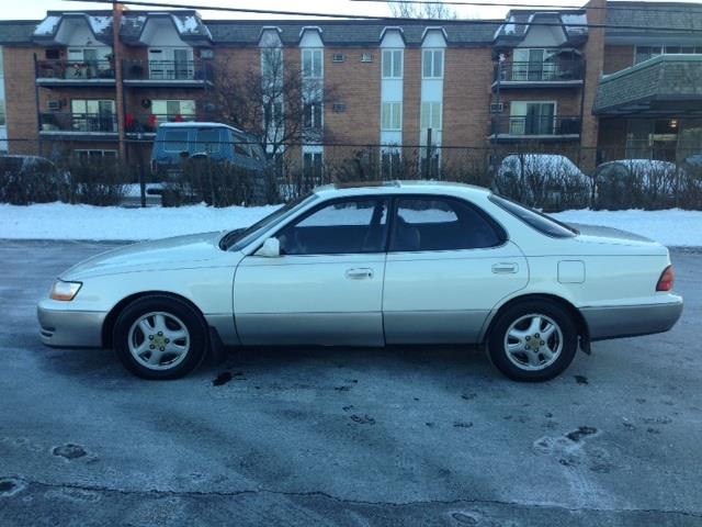 1992 Lexus ES 300 Base