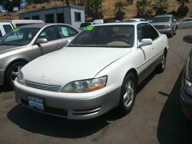 1993 Lexus ES 300 Base