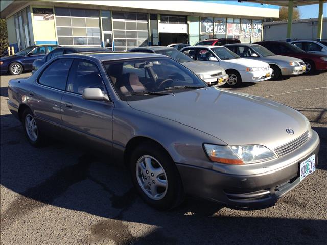 1993 Lexus ES 300 Base