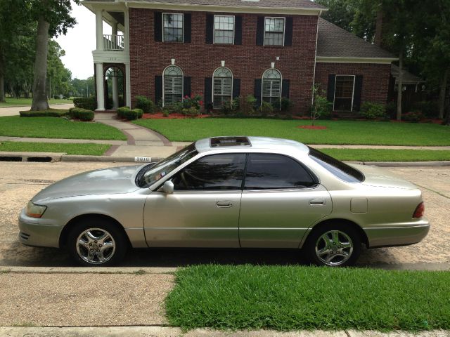 1994 Lexus ES 300 Base