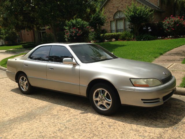 1994 Lexus ES 300 Base