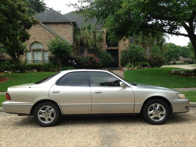 1994 Lexus ES 300 Base