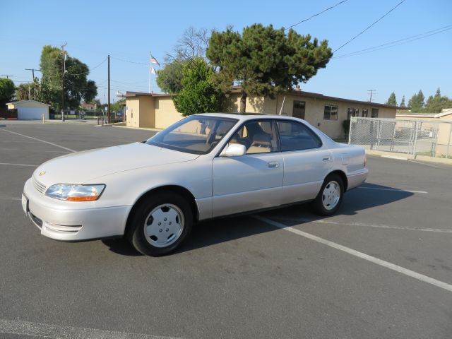 1994 Lexus ES 300 Base