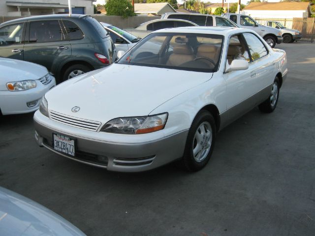 1995 Lexus ES 300 Base