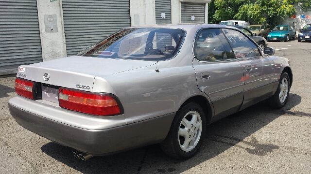 1996 Lexus ES 300 Base