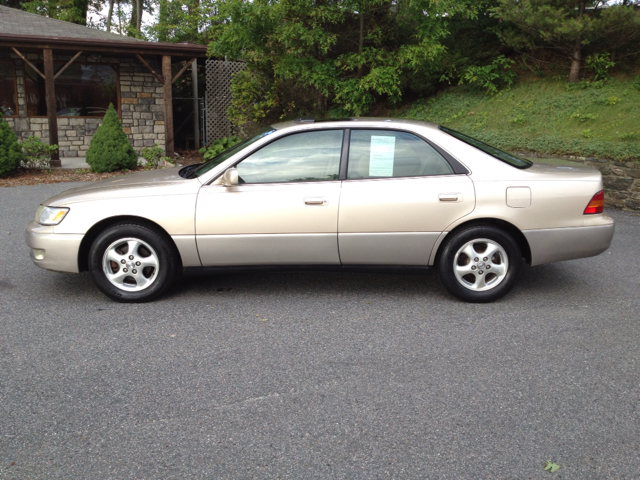 1997 Lexus ES 300 Base