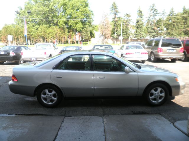 1997 Lexus ES 300 Base