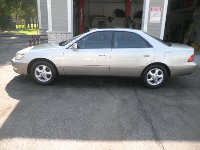 1997 Lexus ES 300 Base