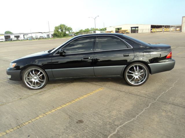 1997 Lexus ES 300 Base