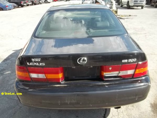 1997 Lexus ES 300 Base