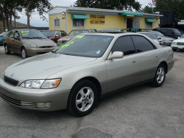 1997 Lexus ES 300 Base