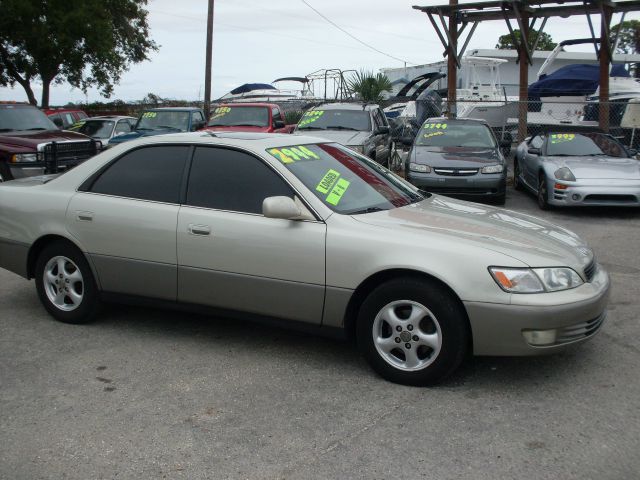 1997 Lexus ES 300 Base