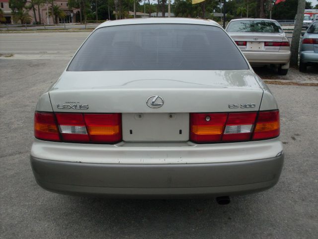 1997 Lexus ES 300 Base