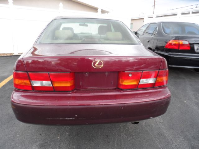 1997 Lexus ES 300 Base