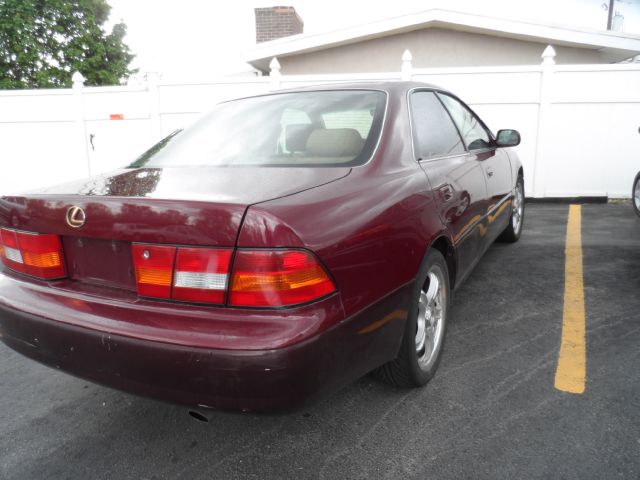 1997 Lexus ES 300 Base