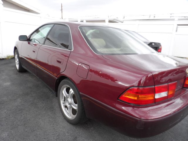 1997 Lexus ES 300 Base