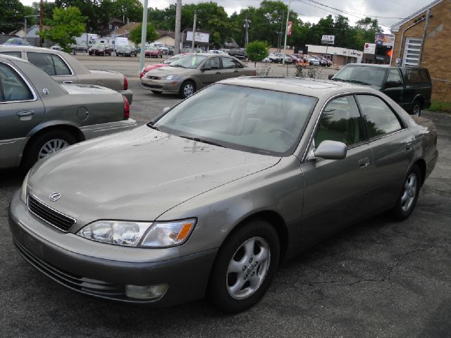 1997 Lexus ES 300 Base