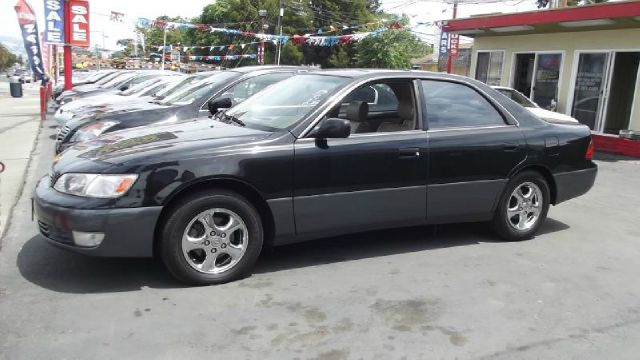 1997 Lexus ES 300 Base