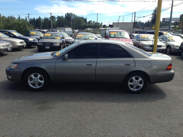 1998 Lexus ES 300 Base