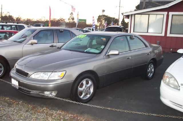 1998 Lexus ES 300 Base