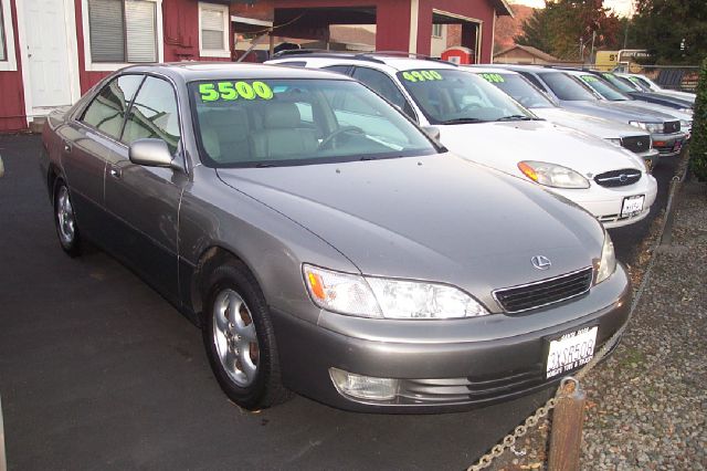 1998 Lexus ES 300 Base