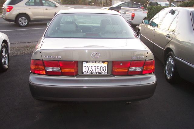 1998 Lexus ES 300 Base