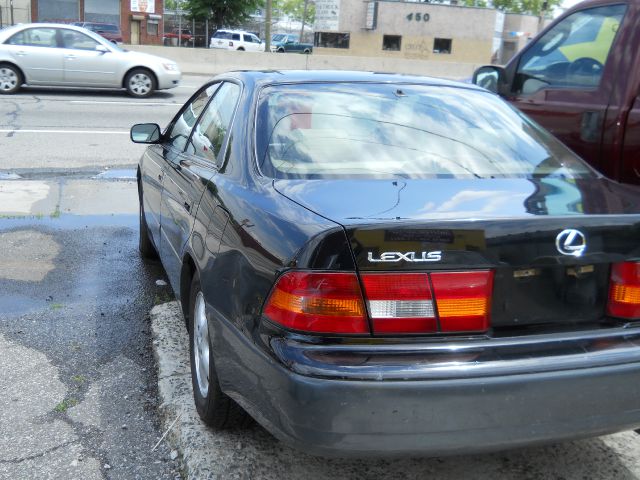 1998 Lexus ES 300 Base