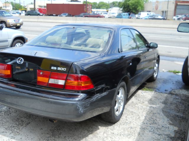 1998 Lexus ES 300 Base