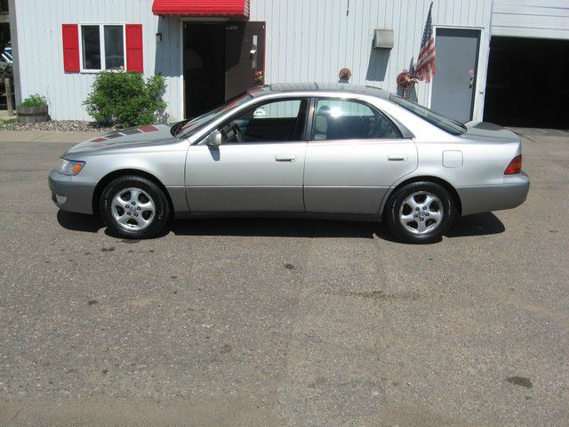 1998 Lexus ES 300 Base