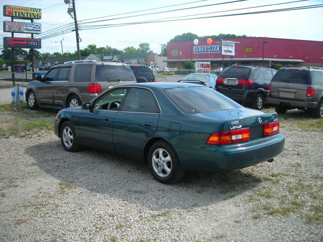 1998 Lexus ES 300 Base