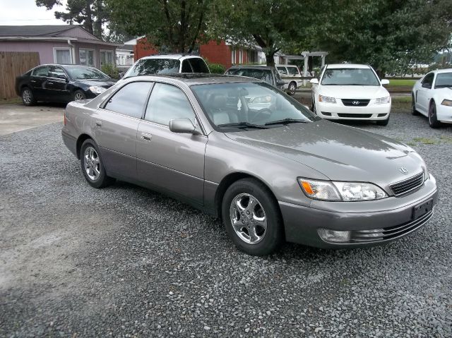 1998 Lexus ES 300 Base