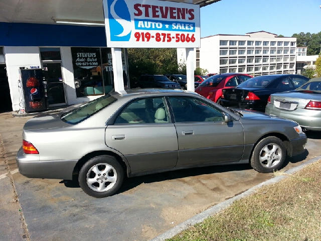 1999 Lexus ES 300 Unknown