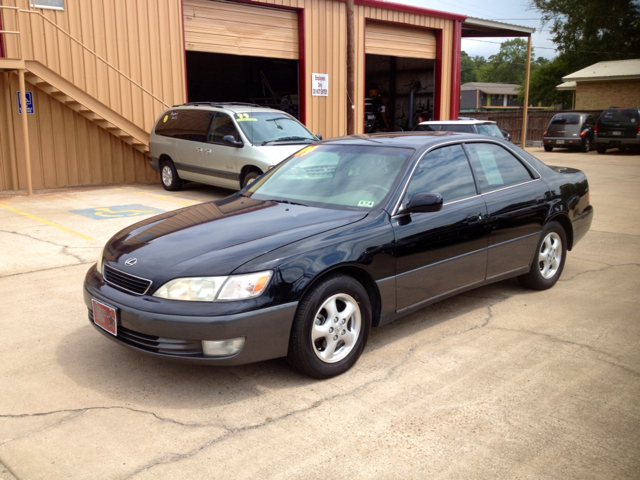 1999 Lexus ES 300 Base