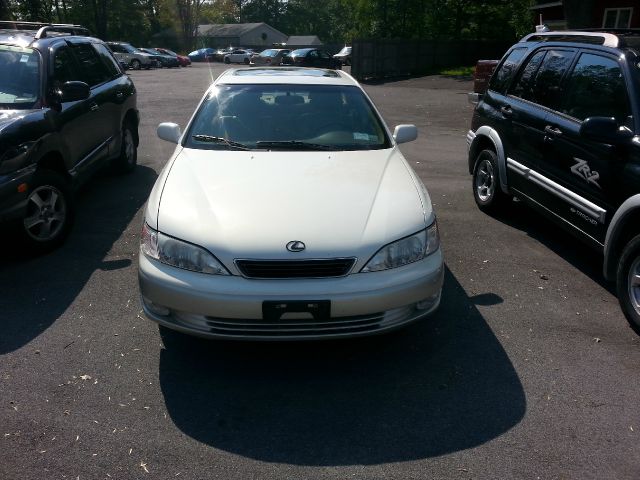 1999 Lexus ES 300 Base