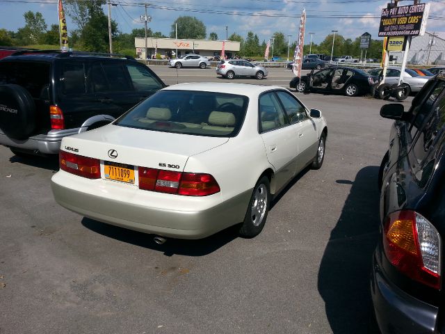 1999 Lexus ES 300 Base