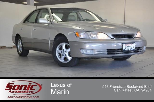 1999 Lexus ES 300 Base